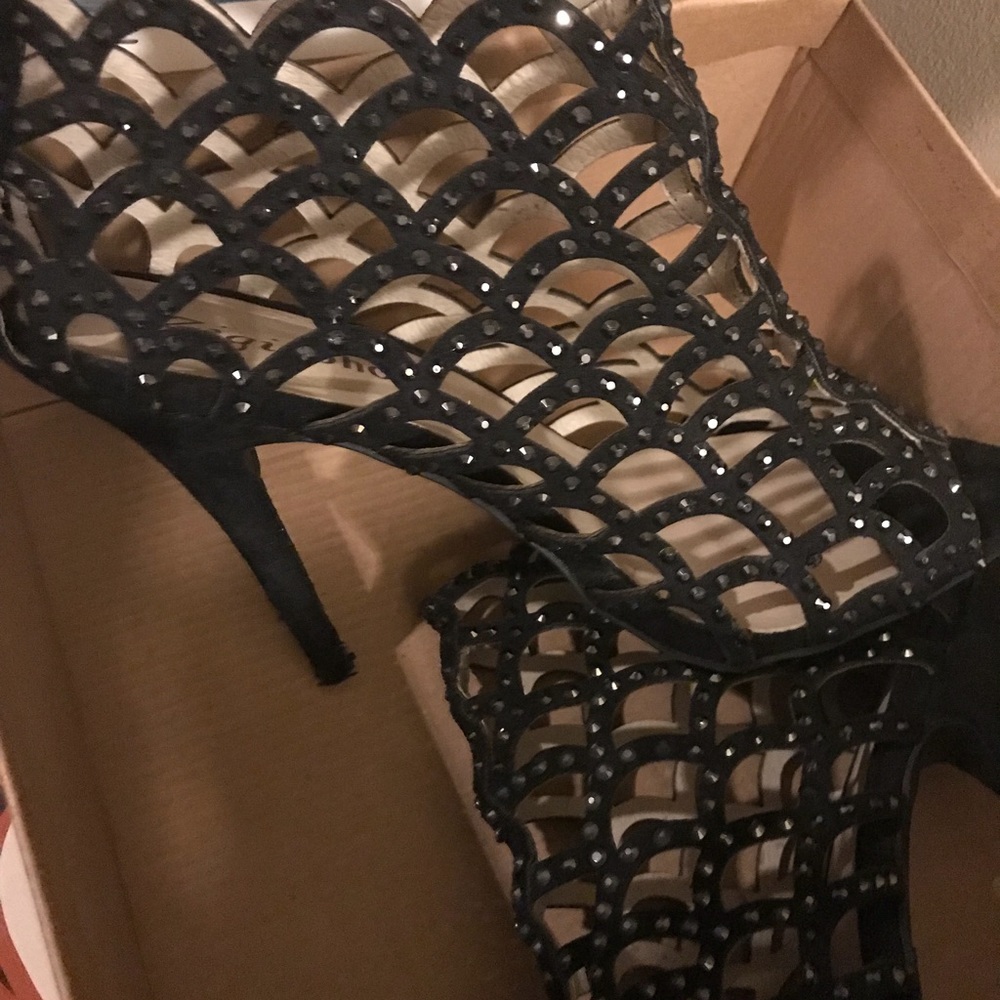 Black studded shoes buy one get the other free - Picture 4 of 7